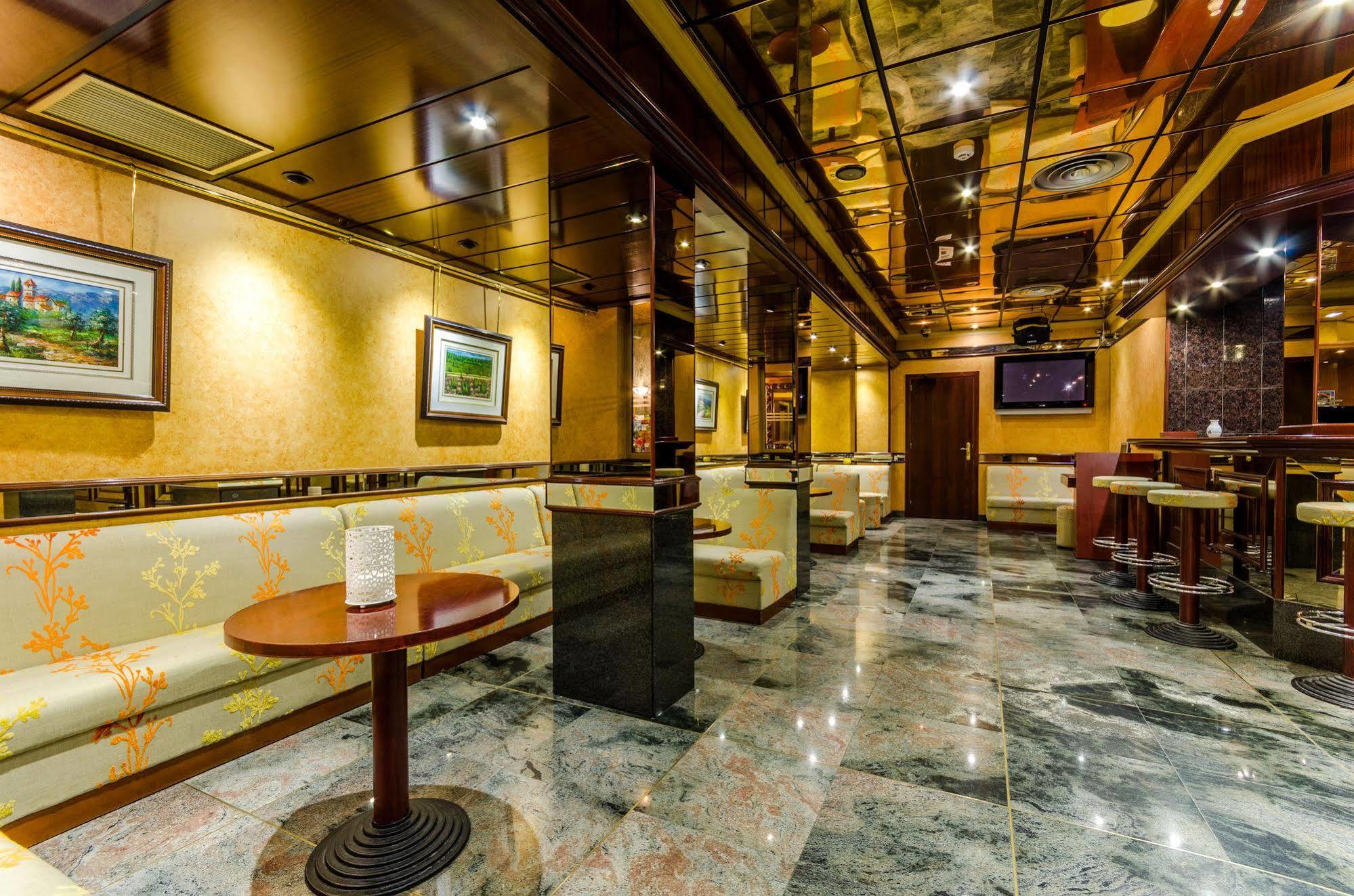 Yomo Eureka Hotell Andorra la Vella Exteriör bild